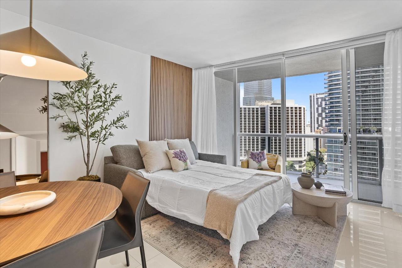 Large Suites in Hotel W with bay views - 2