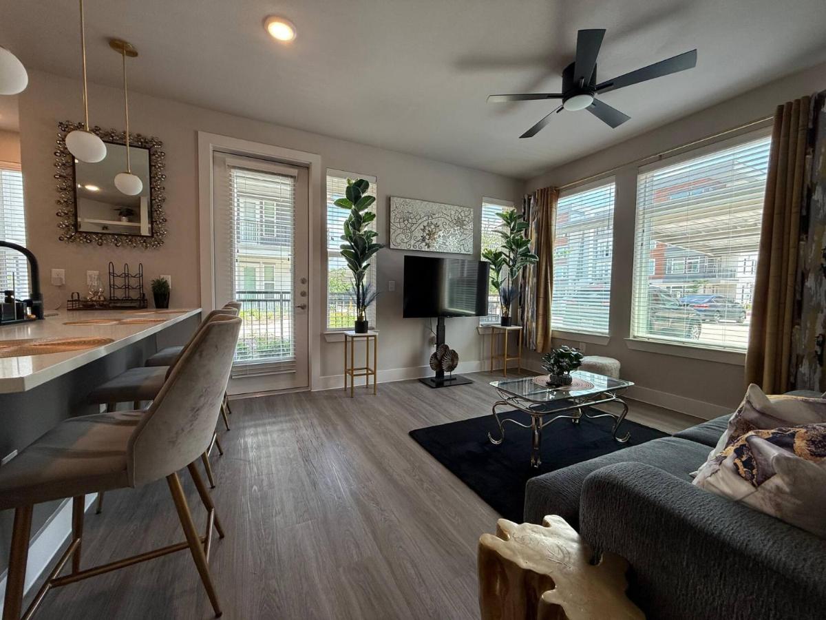 Goldy | Big Group Stay, Game Room, Coworking, Pool - 2