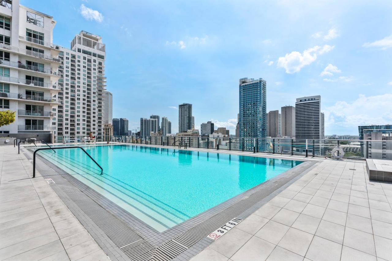 Miami Luxury Suite Infinity Pool - 4