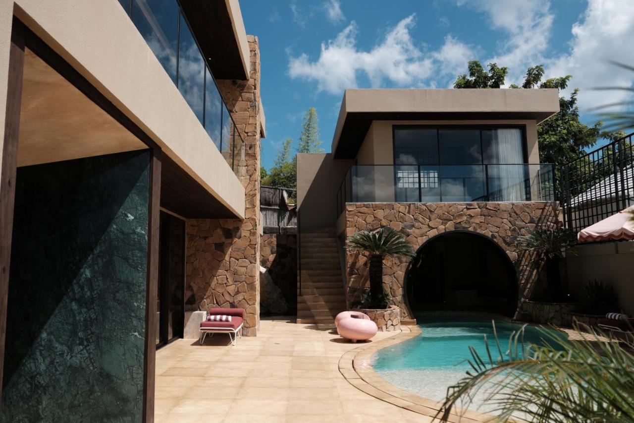Slim Summer House, 4 bedroom Mid Century Villa in Uluwatu - 5