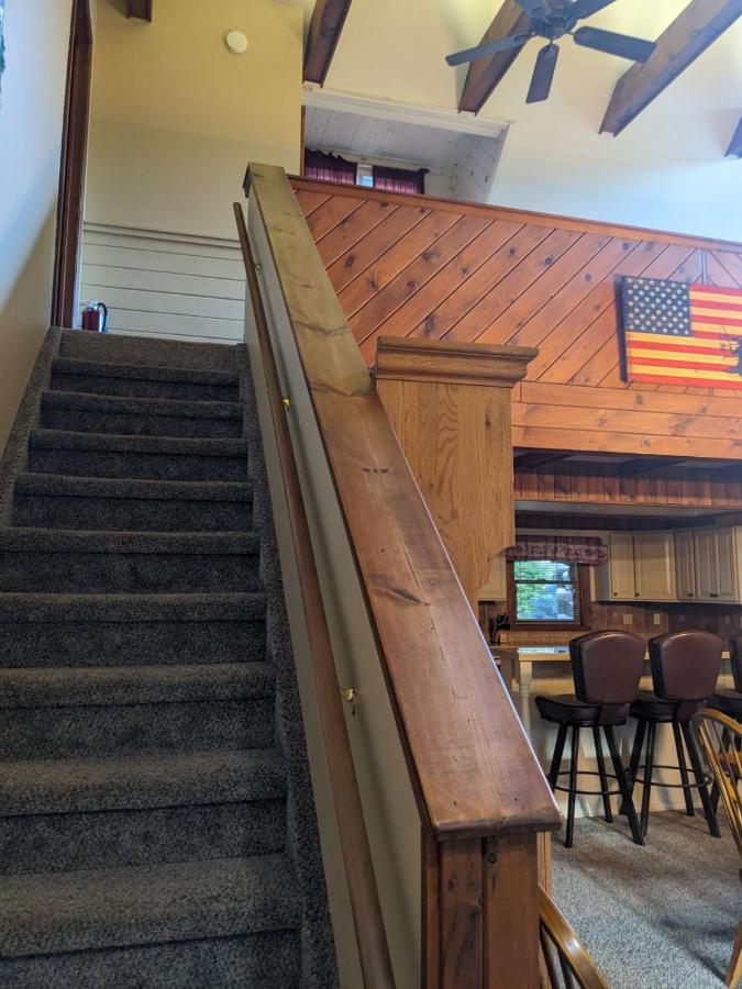 Rough Cut Lodge — photo 13