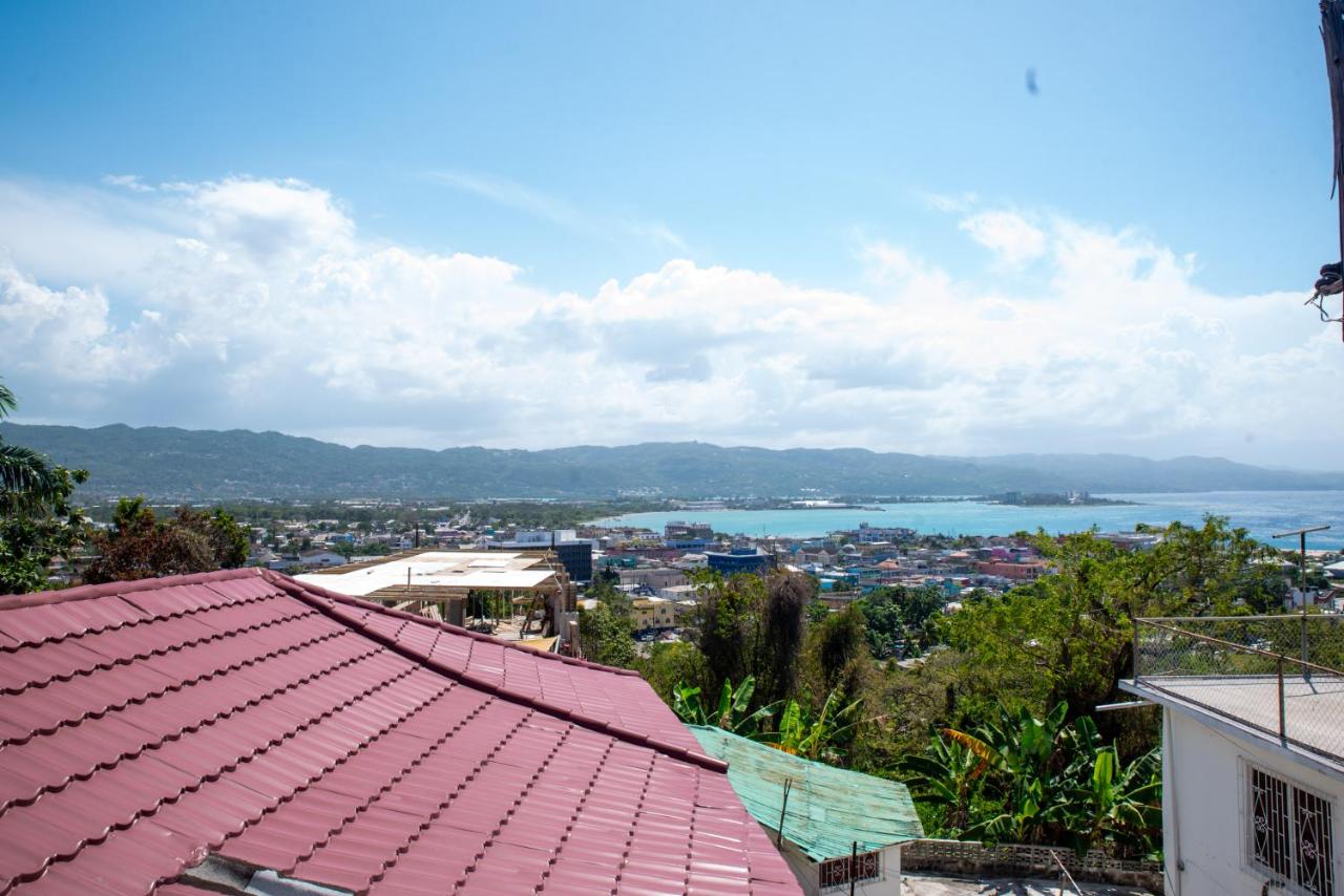 Top Bay Apartments - All 5 Units - 3