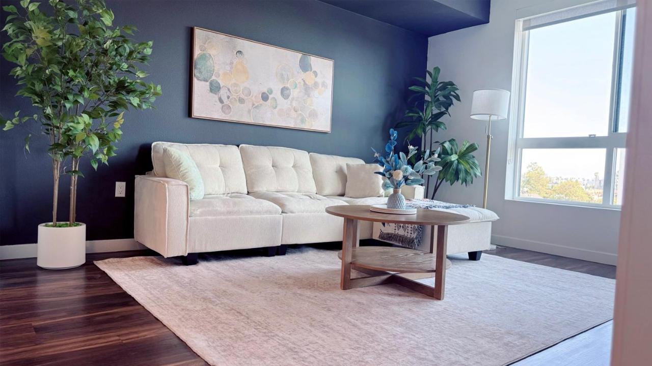 Hollywood Modern One-Bedroom - Walk to Walk of Fame Free Parking Pool & Gym - 4