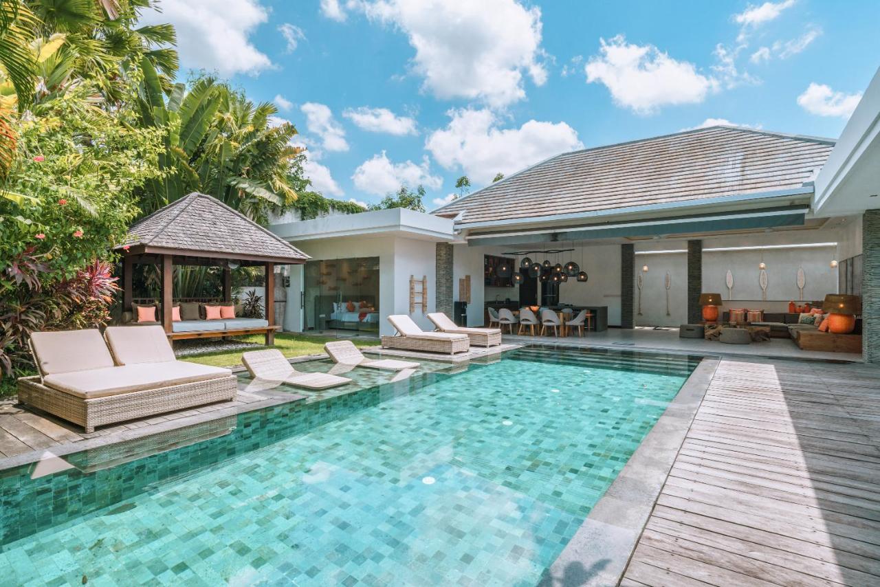 PROMO - 4 Bedroom Designer Villa 2 minutes to Berawa Beach & Finns - 4