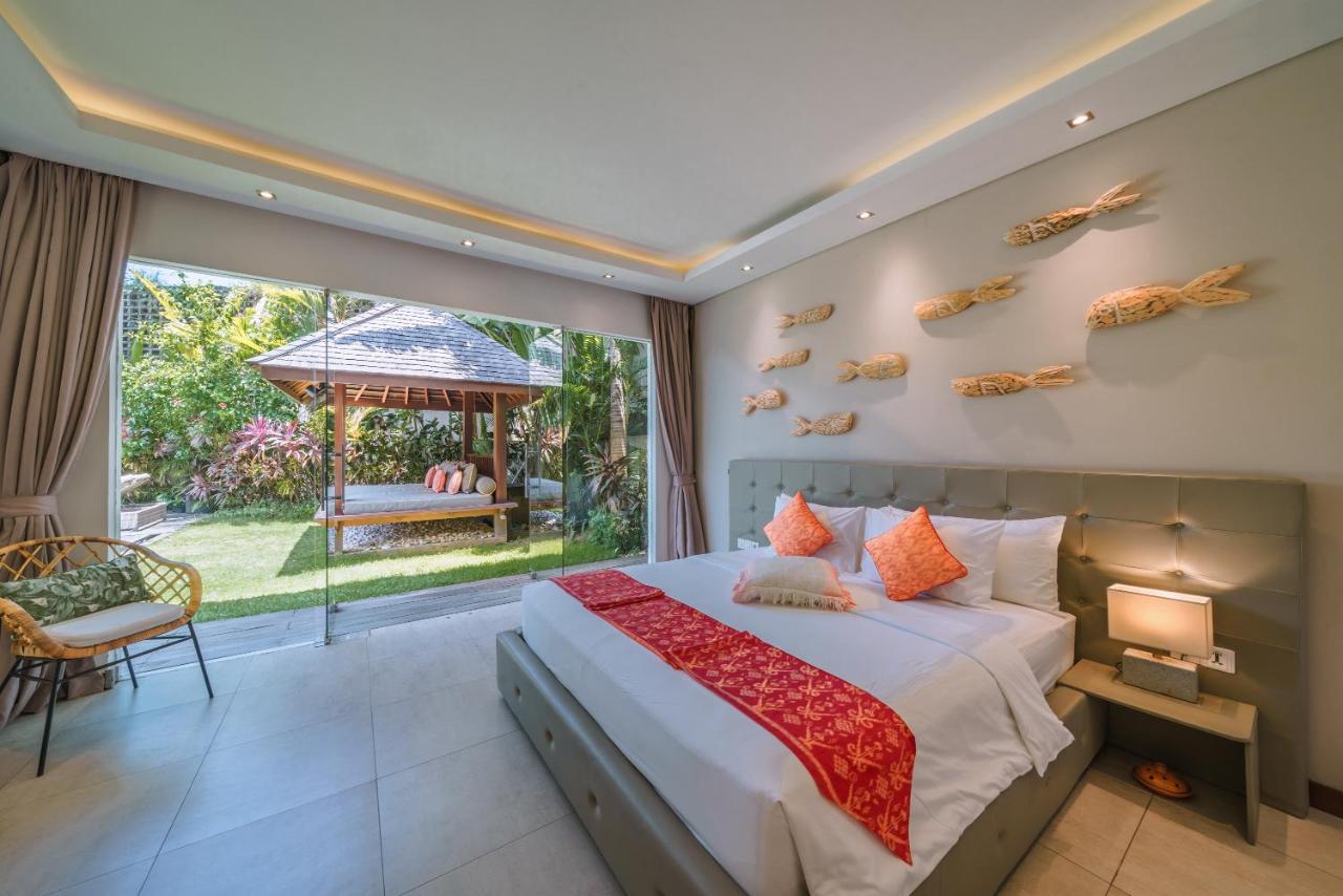 PROMO - 4 Bedroom Designer Villa 2 minutes to Berawa Beach & Finns - 2