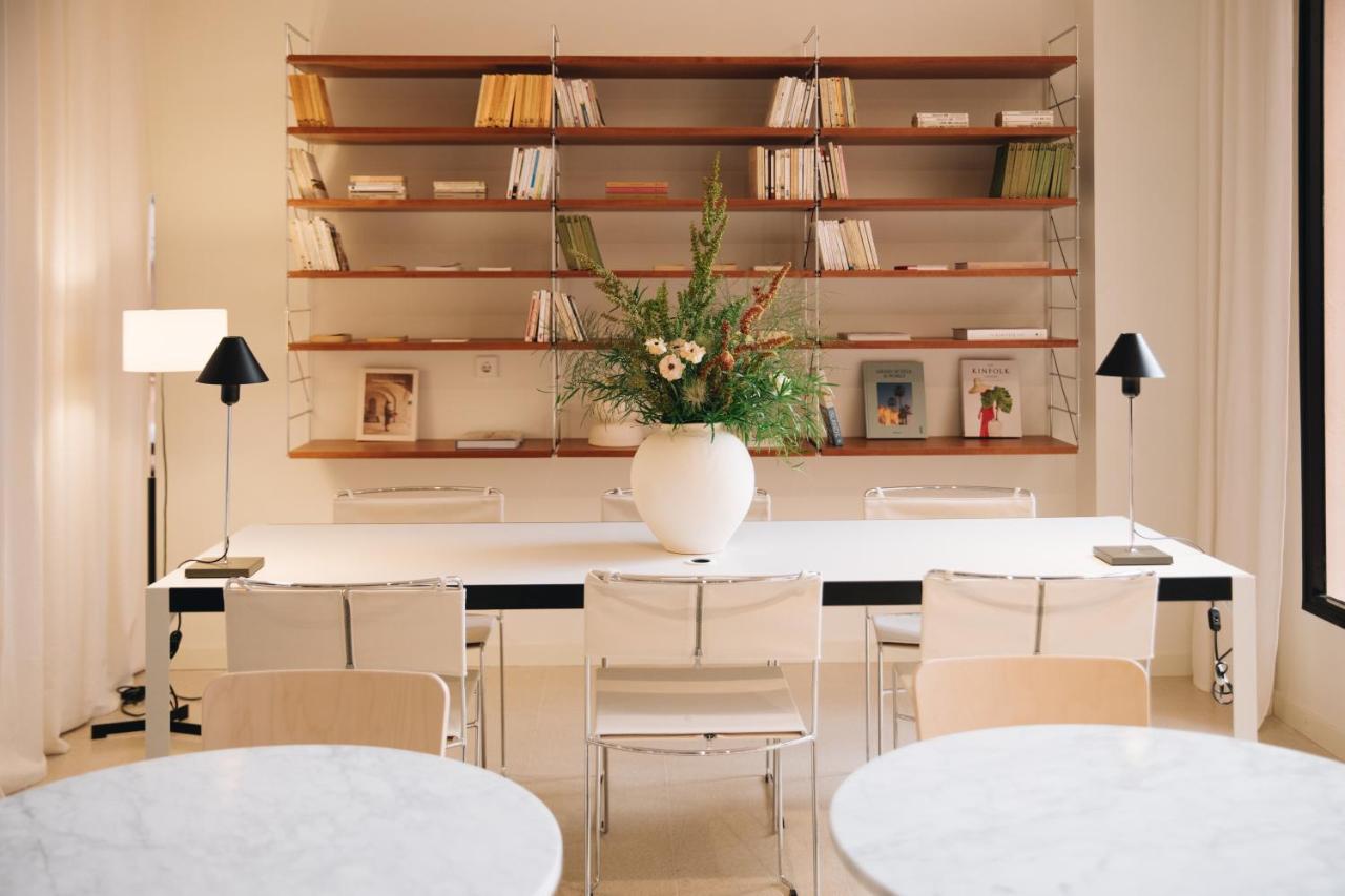 H La Paloma Boutique