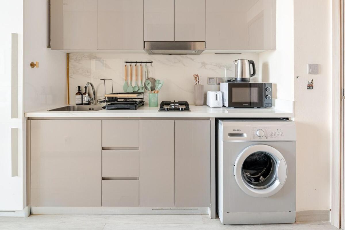 Cosy studio Free Parking Free unlimited drinkable water Near Downtown - 5