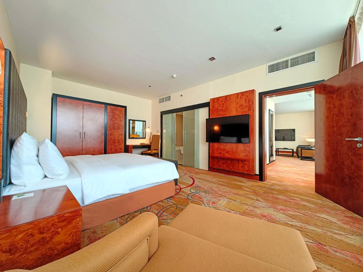 Millennium Airport Hotel Dubai - 2