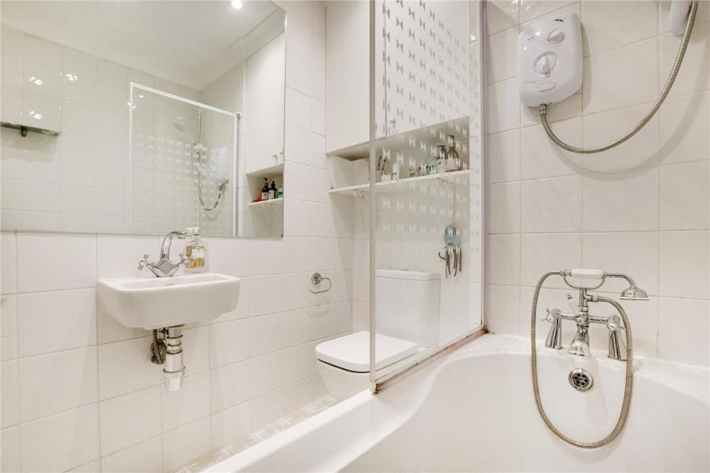 Apartment in West London - 3