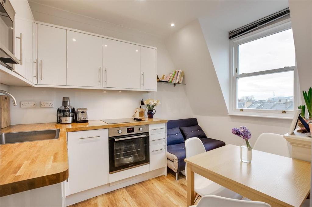 Apartment in West London - 4