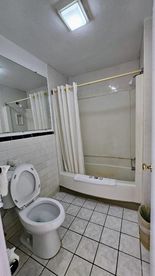 Budget Inn — photo 5