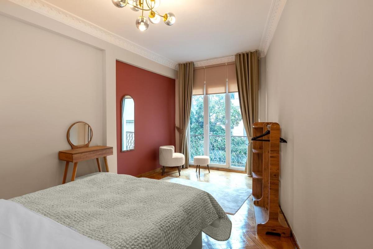 Elegant 2BR Haven with Magnificent Bosphorus View - 2