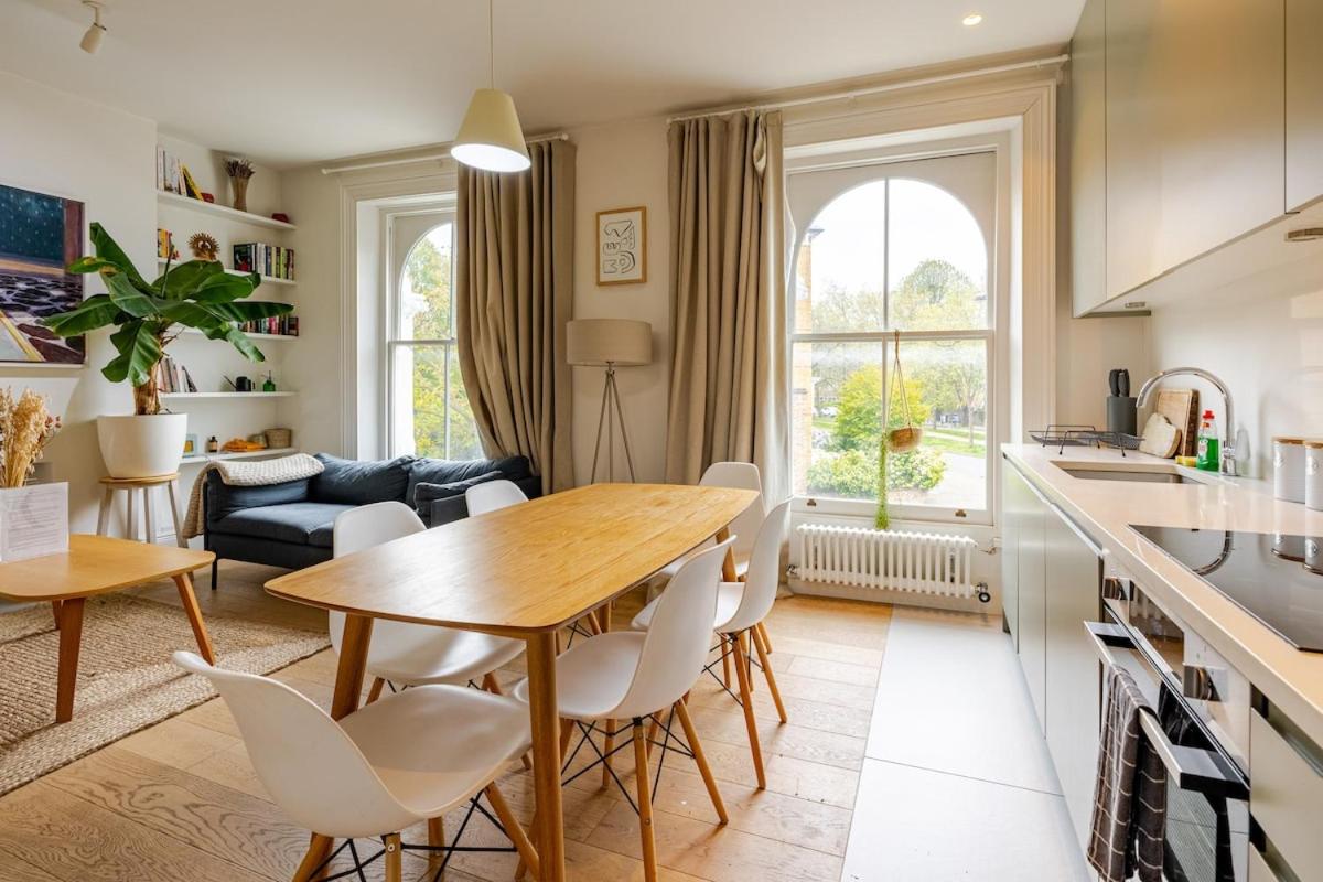 Charming Apartment Steps Away From Islington - 4