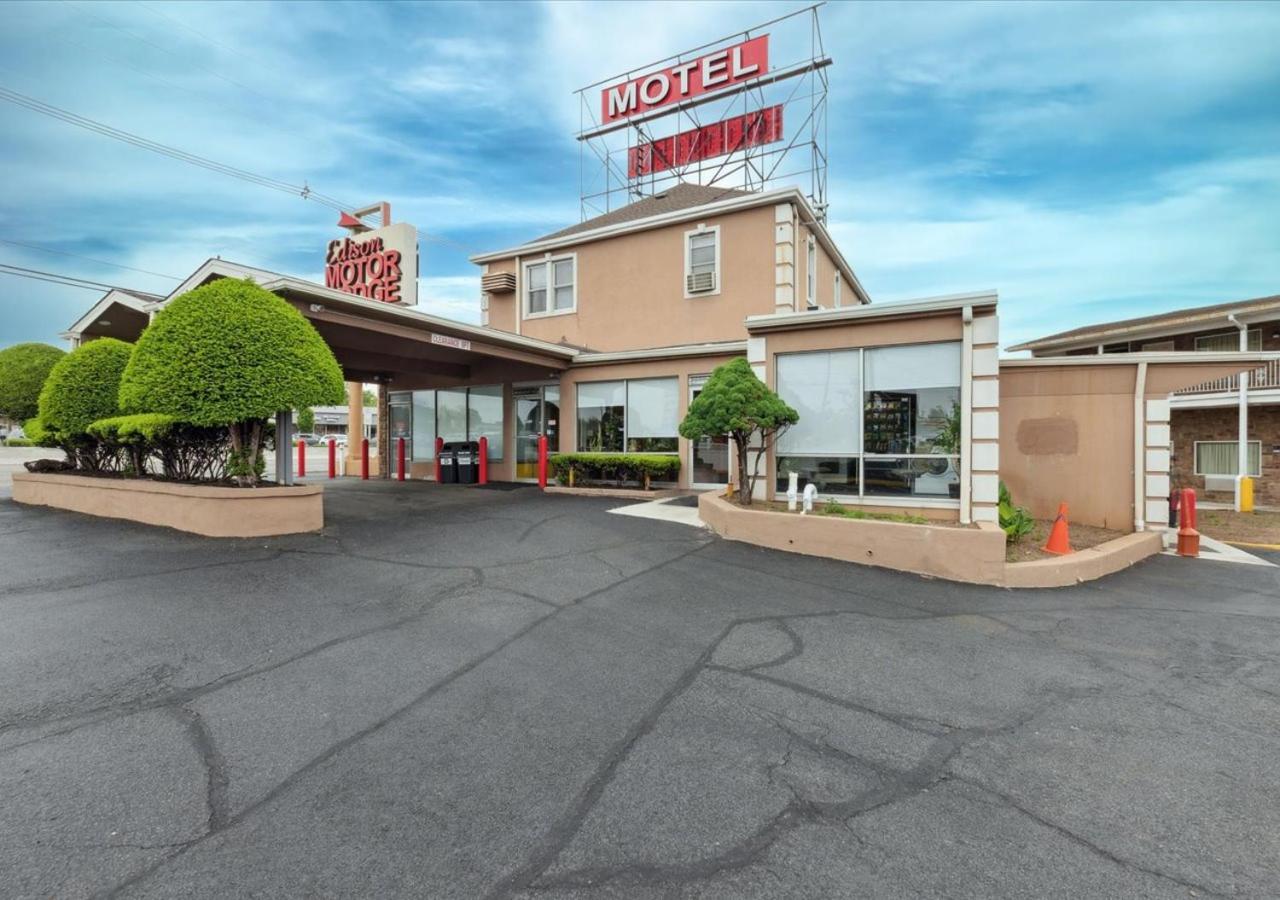 Edison Motor Lodge — photo 9
