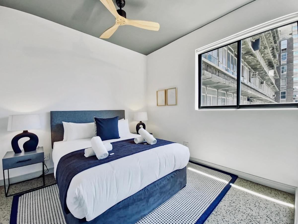 Stylish, new, pool, secure home in heart of CBD - 3