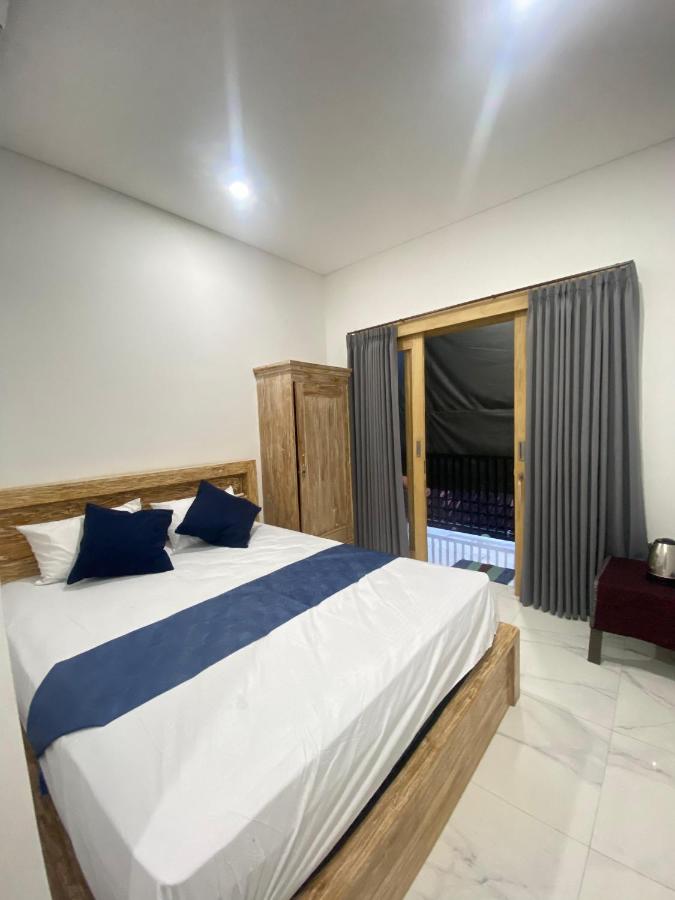 SH Hotel Kuta- 20 Second to the Beach by Micky Studio - 2