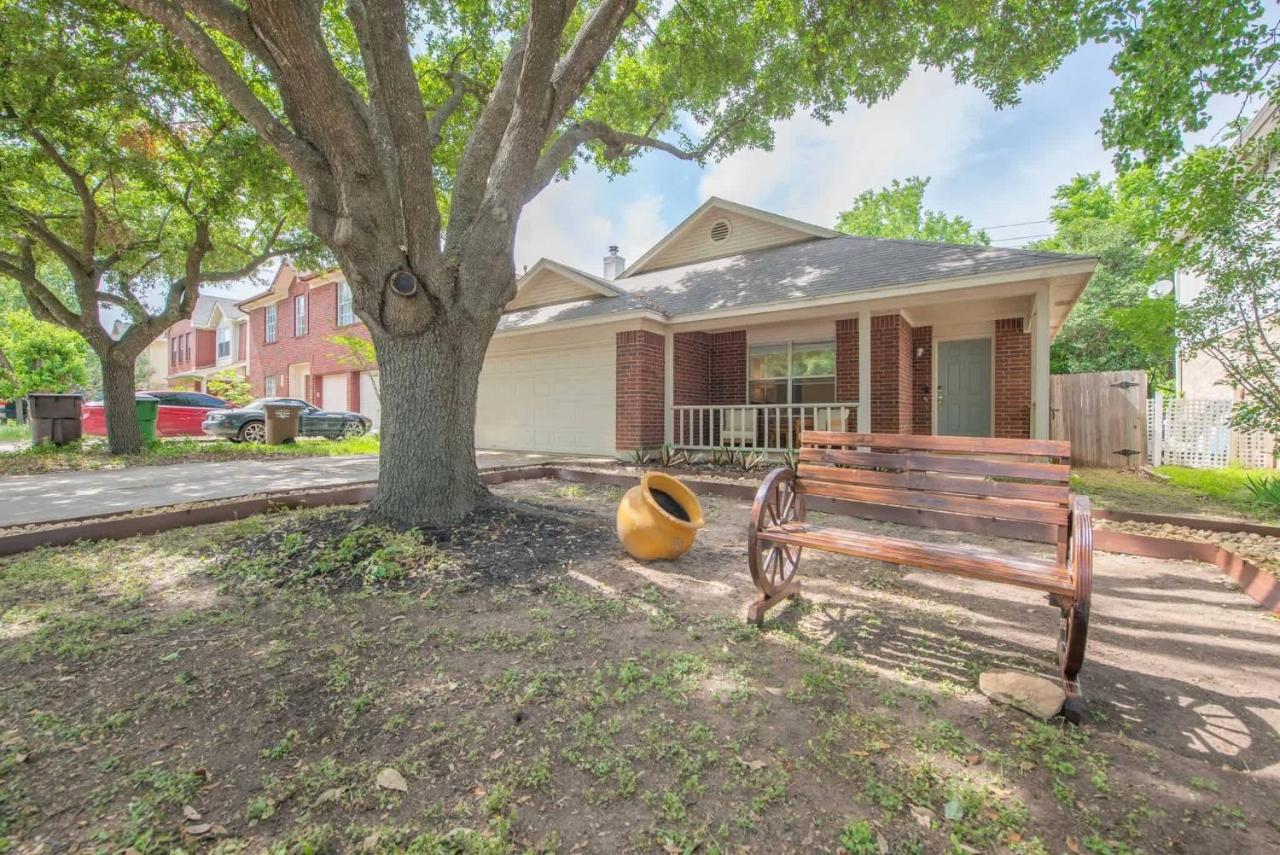 Austin Home Near Lakeline Mall & Pinballz Austin - 5
