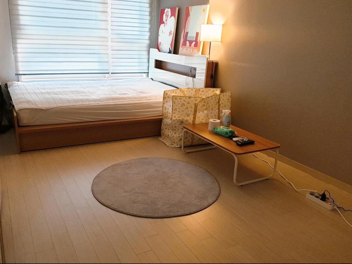 3217#Gangnam Urban Vogue Suites #Top-rated Unit # All-New Furniture & Peaceful Vibe# Sinnonhyeon 1min