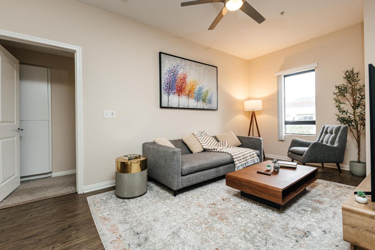 Stunning 2 bedroom near by The Grove - 3