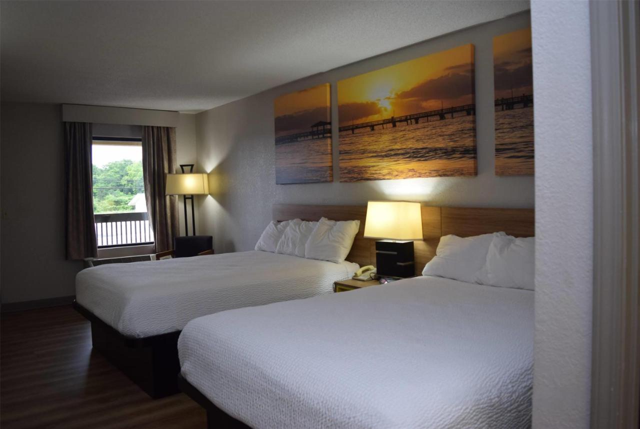 Daynite Inn — photo 14