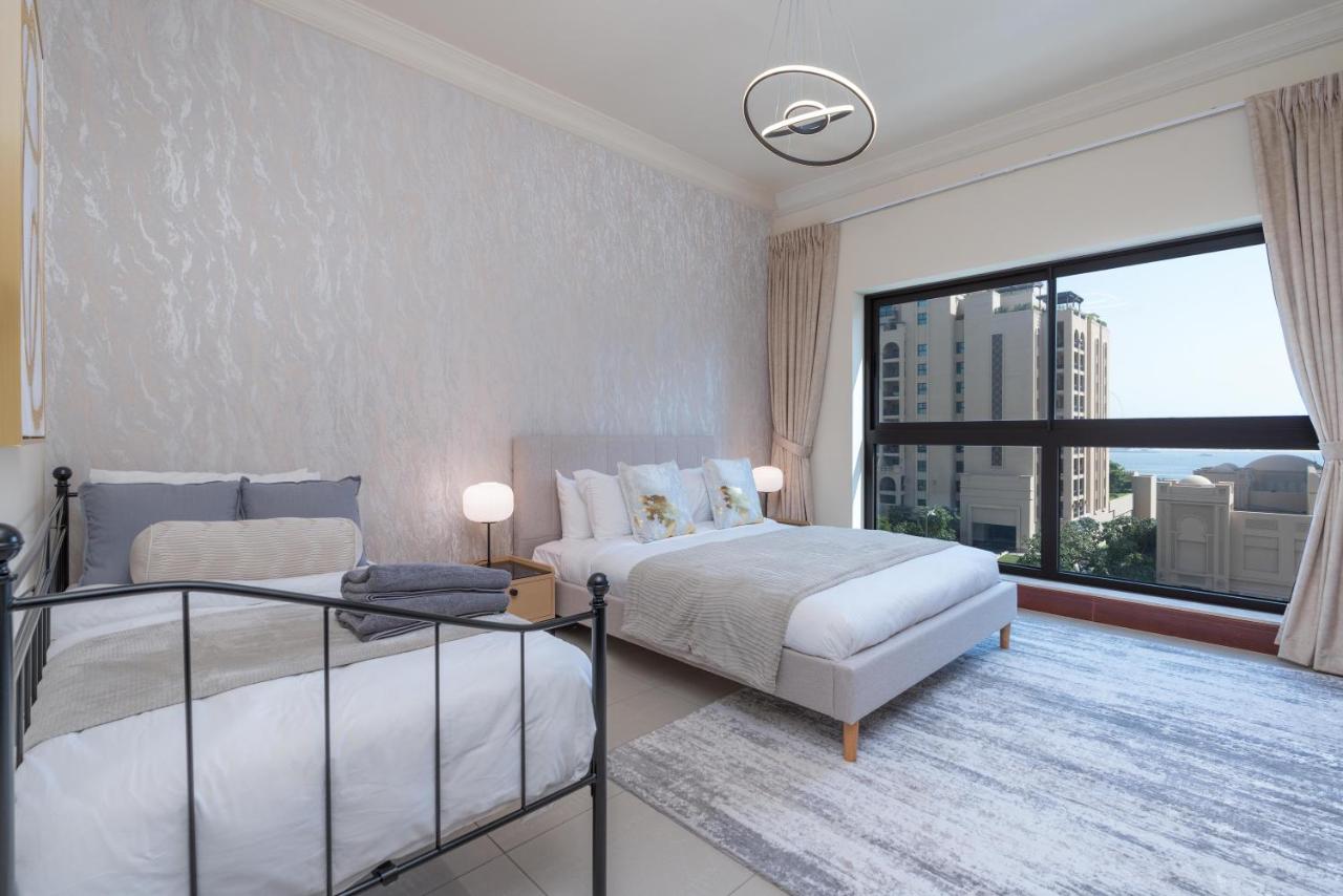 Golden Mile at its Best 2BR Plus Maids Palm Jumeirah - 2