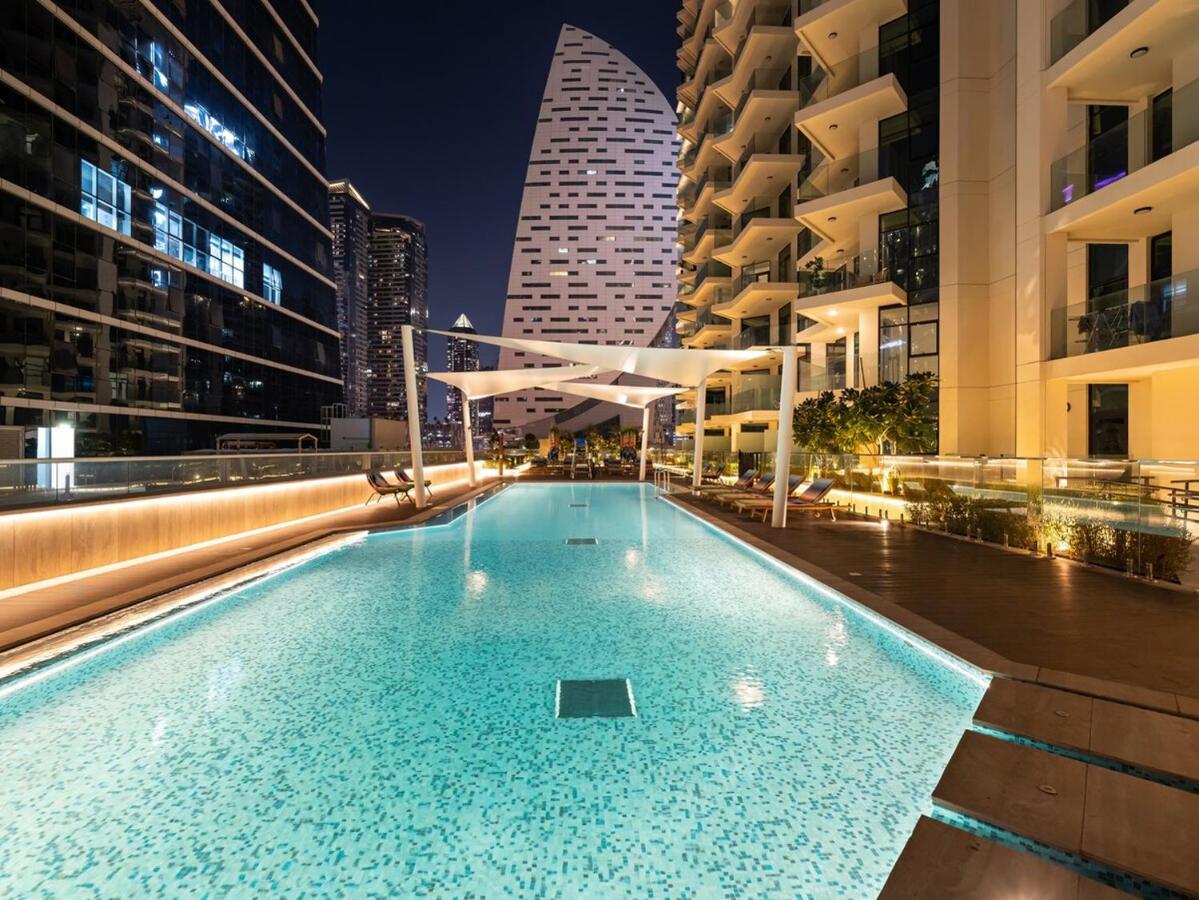 Lux 2Bed Apt near Burj Klfa Exciting Summer Deal - 4