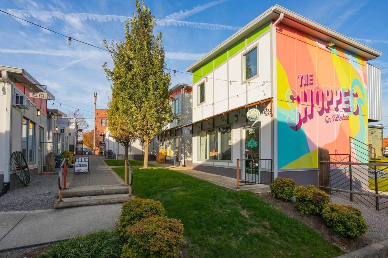 Cozy House in Trendy East Nashville with a Patio and Grill - 4