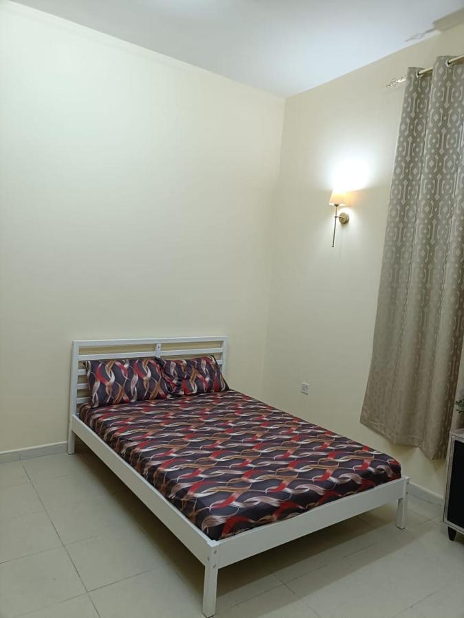 Khalifa A studio room 13-5 - 2