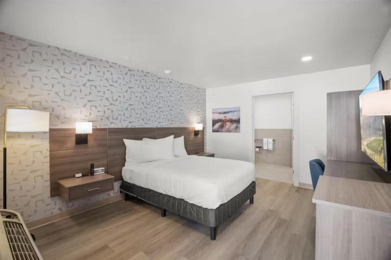 Geary Parkway Motel By At Mine Hospitality — photo 19