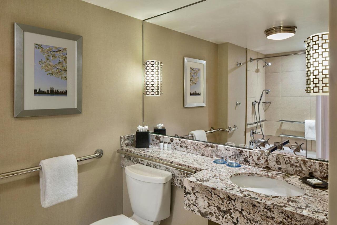 Sheraton New York Times Square Hotel - 3