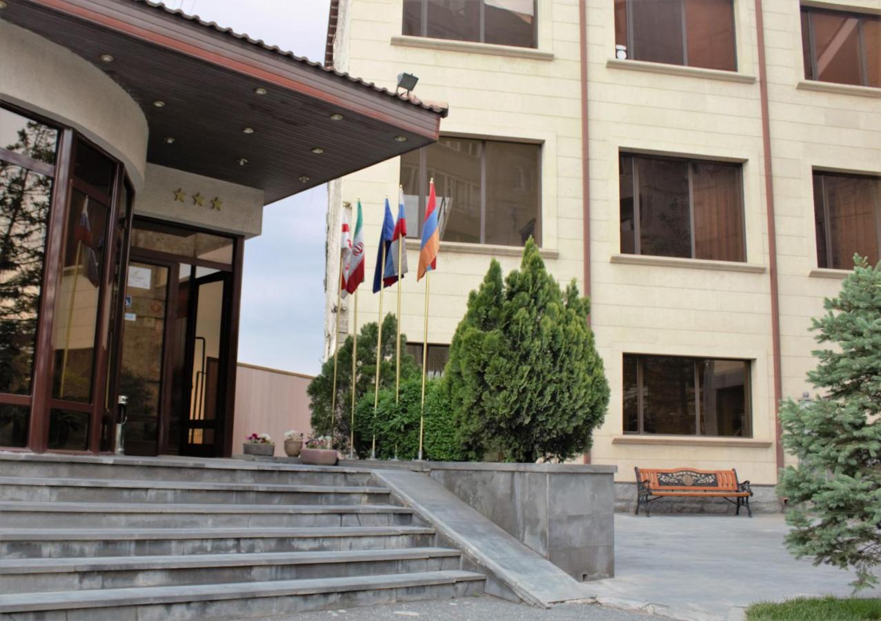 Olympia Garden Hotel photo