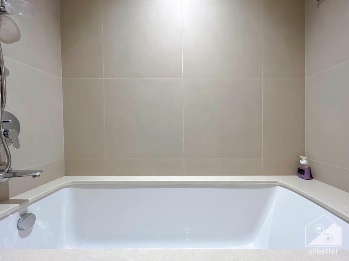 Luxury Burj Crown Downtown Balcony & View - 3