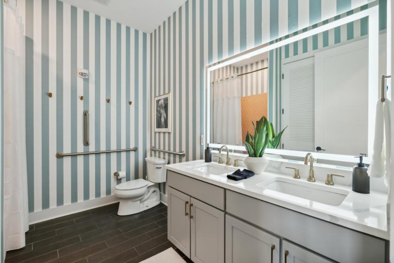 Rhinestone Cowboy in East Nashville, 5 minutes to Downtown and Broadway - 2