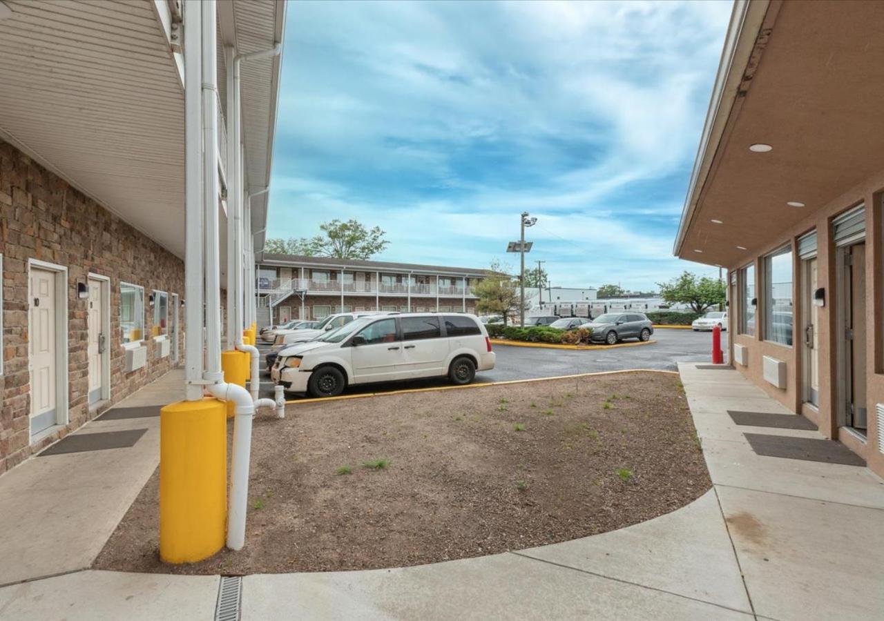 Edison Motor Lodge — photo 11