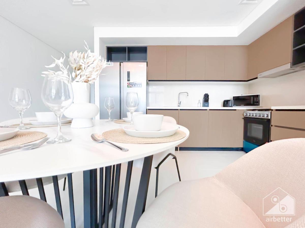 Full Luxury at Burj Crown 2B with City Views