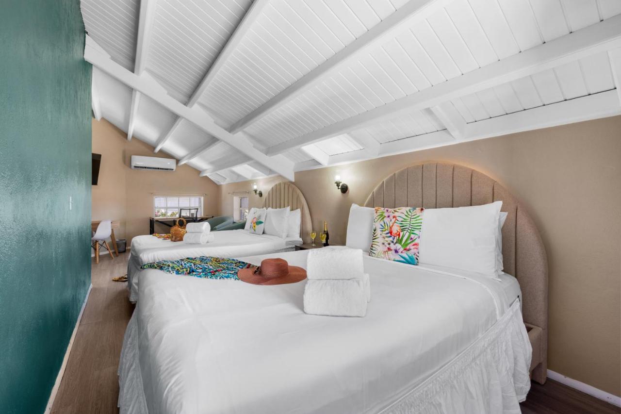 Casa Sol Stylish 4 BR Villa with Private Pool - 2