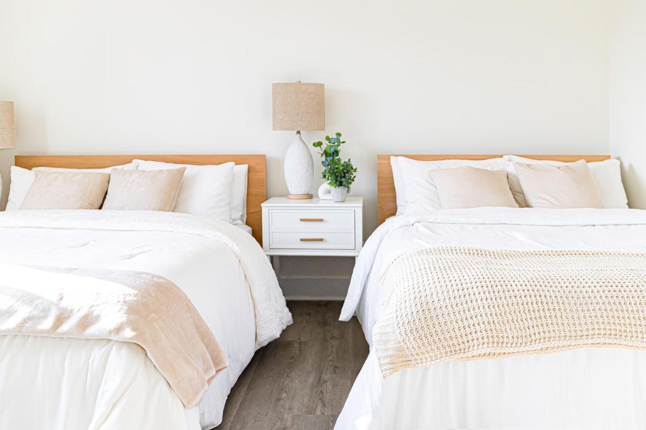 Modern 5-bedroom House FREE parking - 5