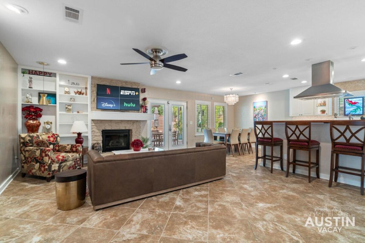 Pool Hot Tub Parking EV Charger 4BR 3BA N Austin Getaway by Austin Vacay - 3