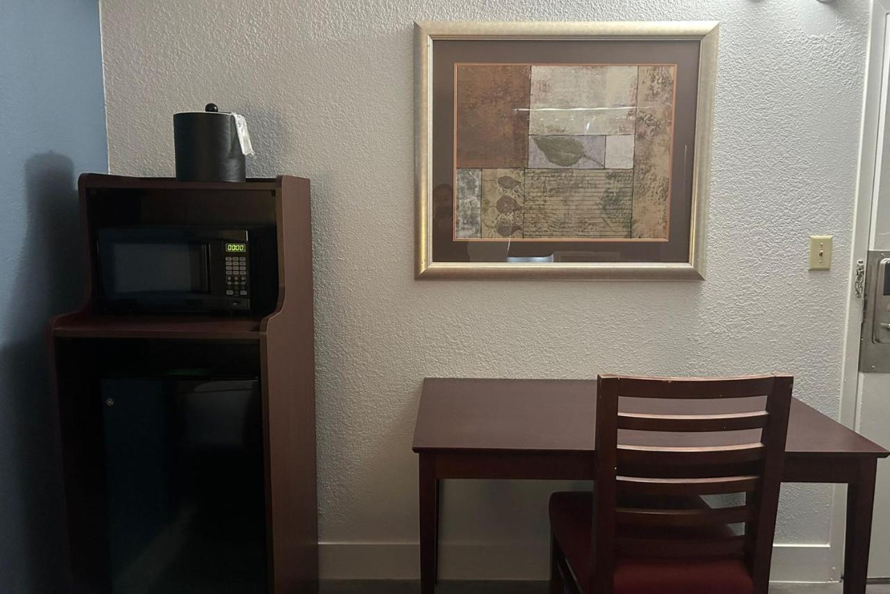 Key Inn Roseville — photo 19