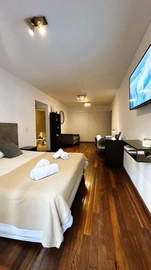 Cabello - Comfortable and spacious, steps from Parque Las Heras