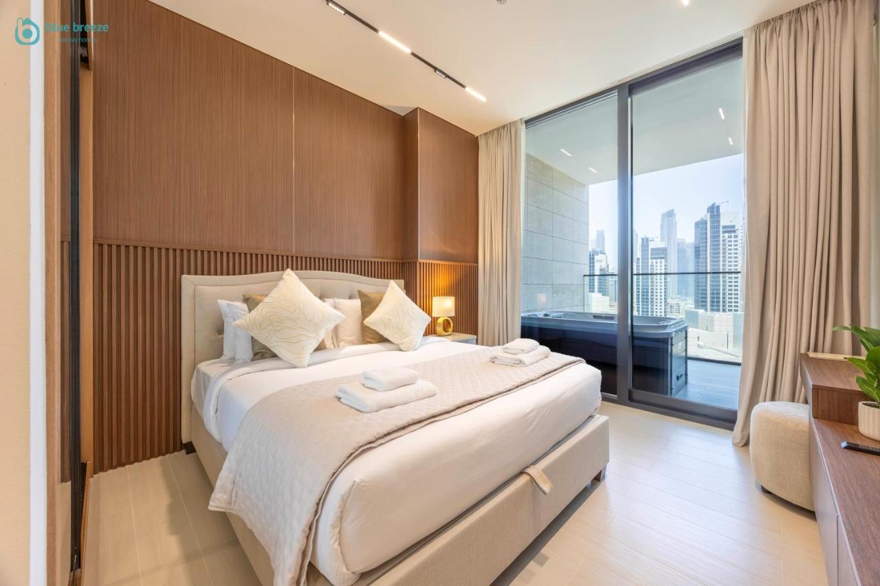 Blue Breeze - Luxurious 1BR with Private Jacuzzi & Burj View - 2