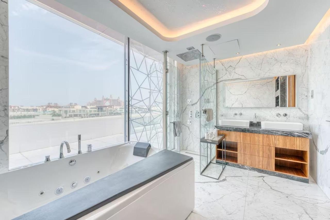 World Class Luxurious 6 BDR Villa In Palm Jumeriah - 3