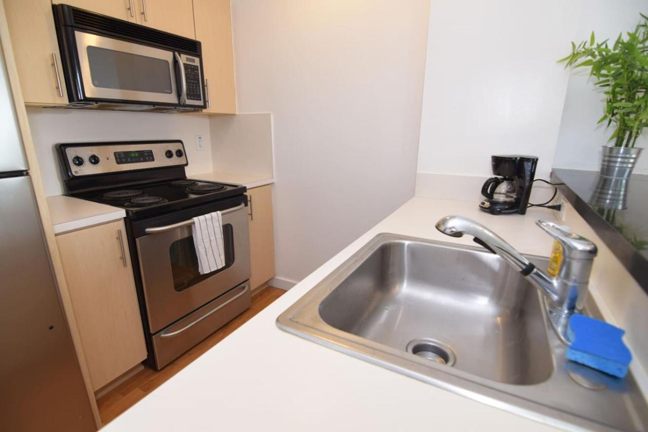 Light-Filled Apt Steps to Beach Convention Center - 2