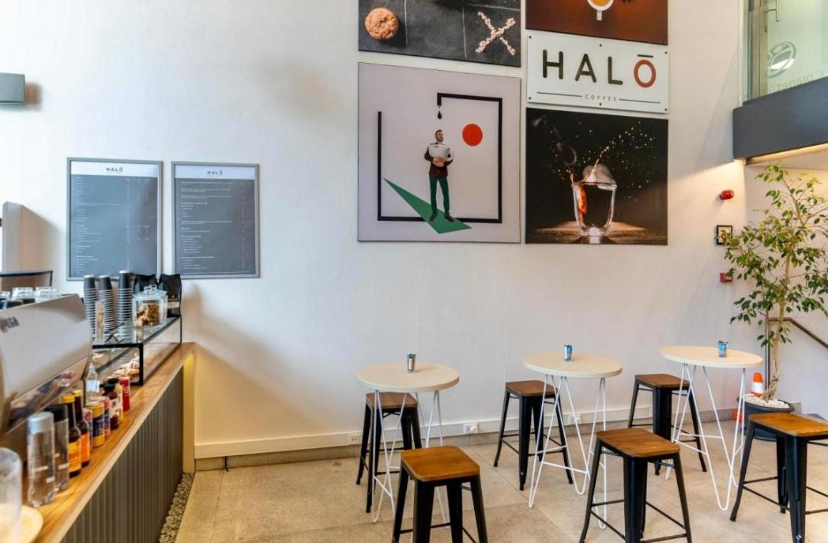 Bright & Chic Studio at The Rose - 4