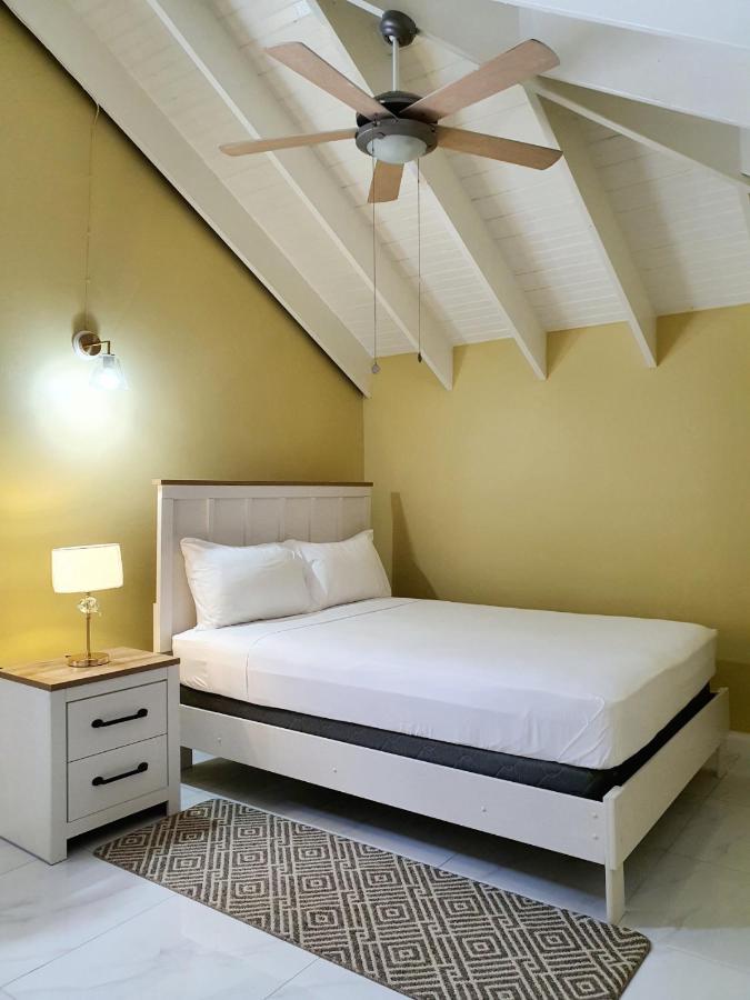 Choose To Be Happy at The Seville Apt #C4 - 2-Bedroom - 4