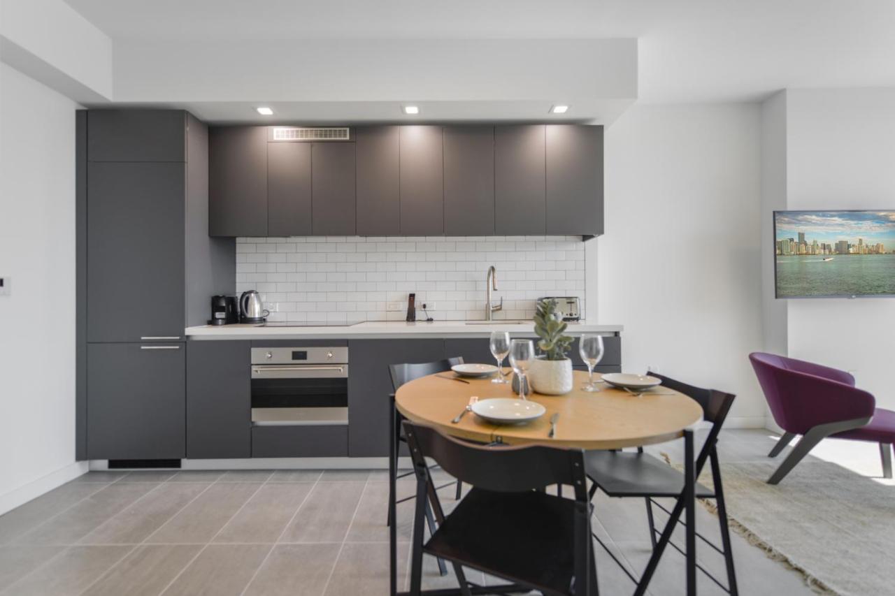 Stylish Stay in the Heart of Miami - Walk to Bayside & Bayfront Park - 4
