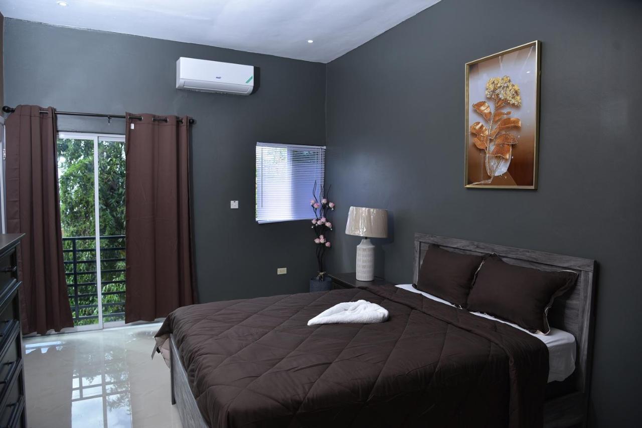 lsstonethrow Apts - 3