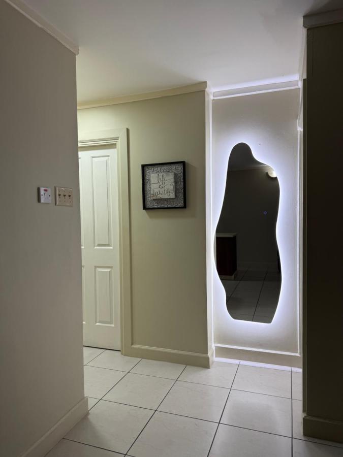 Central 2BDR Stay - 3