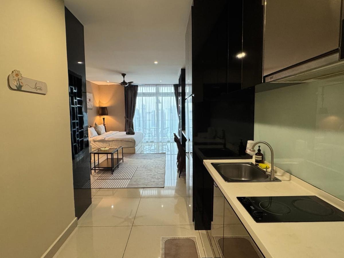 JB City Shopping Mall Apartment - 2