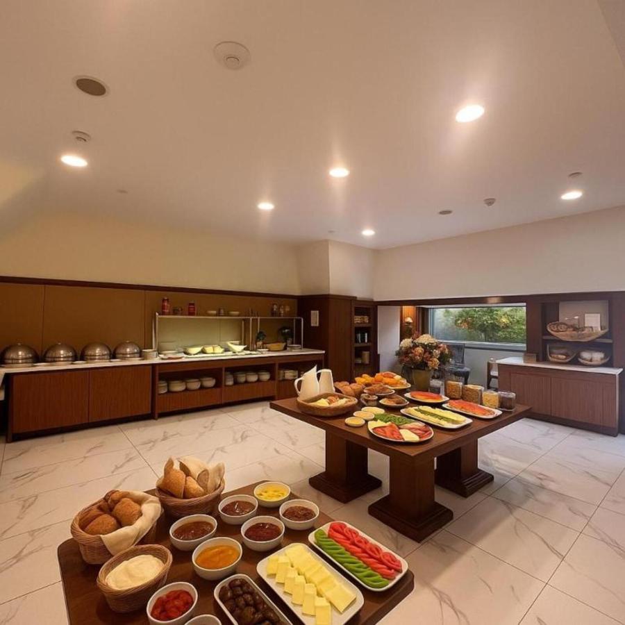 Taxim Express Bosphorus Hotel - 4